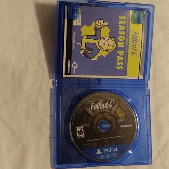 *PS4**Fallout* Game - Picture 2 of 4
